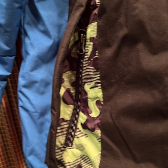 Wantdo Ski Jacket, Sz 14-16 L, Very warm, thumb holes, waist snap elastic (T6) - Picture 3 of 16